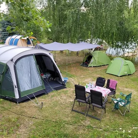 Forteca, Parcele Kempingowe Nad Woda, Z Wlasnym Namiotem Lub Przyczepa * Uciechow