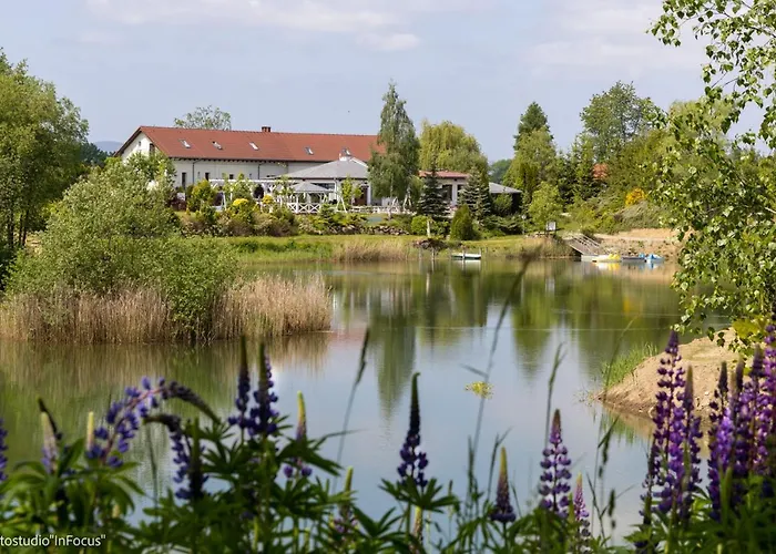 Forteca, Parcele Kempingowe Nad Woda, Z Wlasnym Namiotem Lub Przyczepa * Uciechow